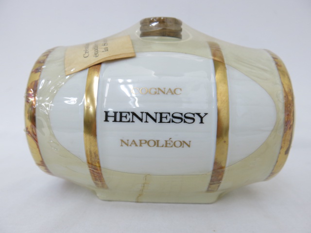 ヘネシー ナポレオン 樽型ボトル ゴールド